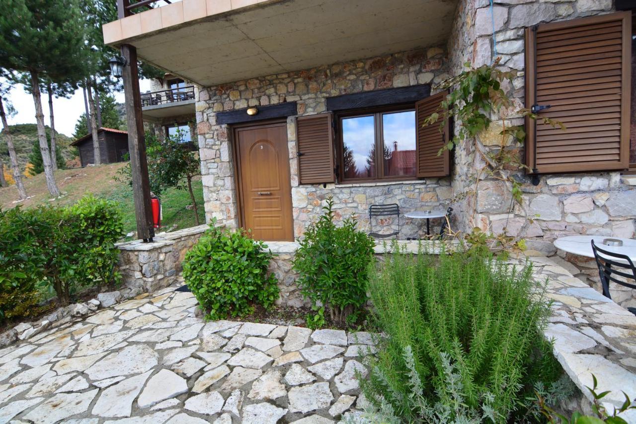 Georgio'S V Chalet Kalavrita Bagian luar foto