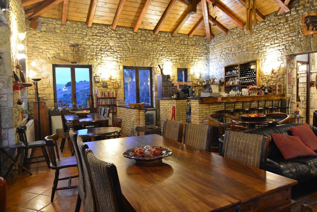 Georgio'S V Chalet Kalavrita Bagian luar foto