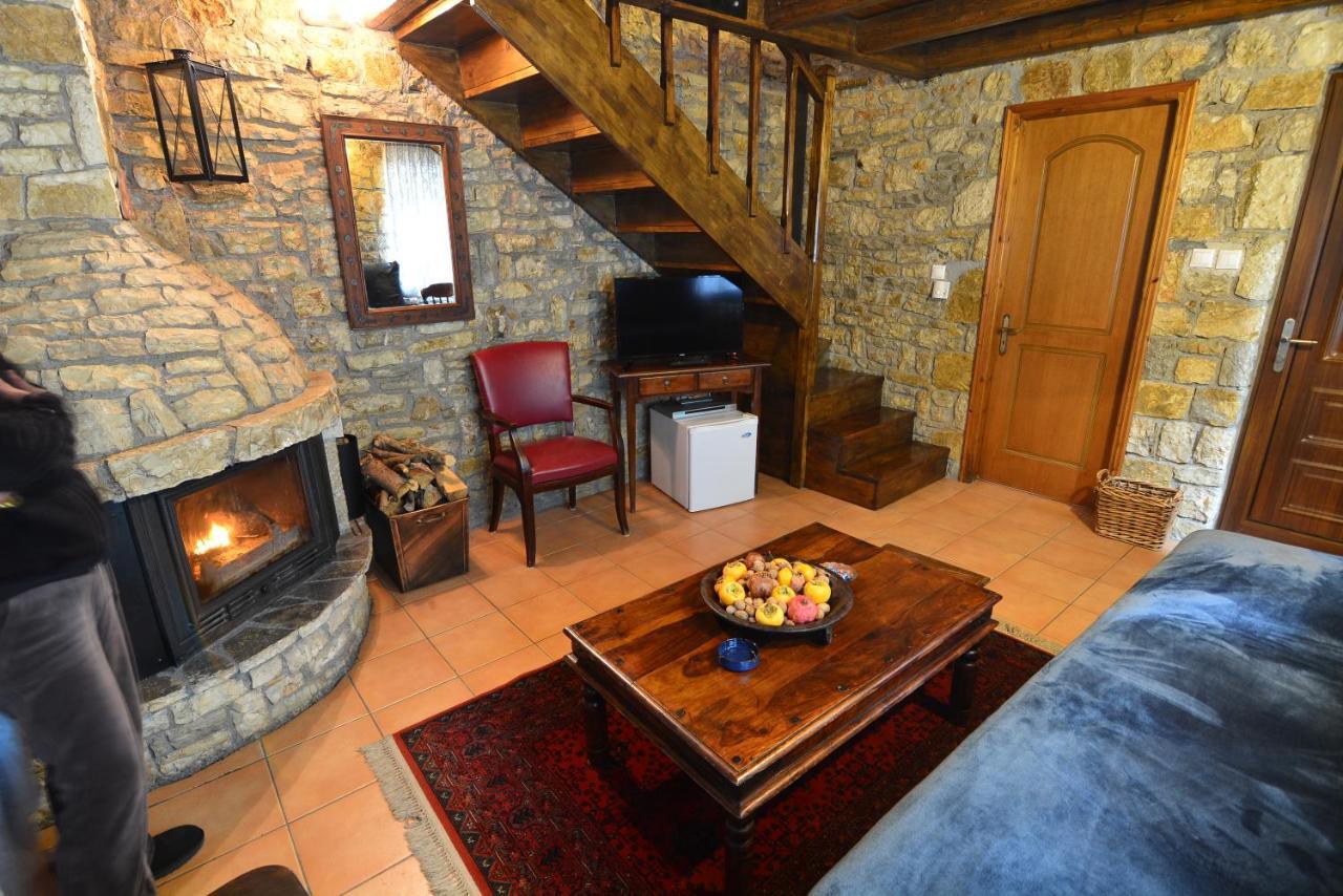 Georgio'S V Chalet Kalavrita Bagian luar foto