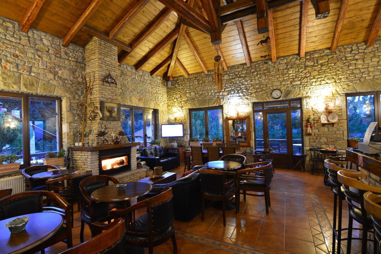Georgio'S V Chalet Kalavrita Bagian luar foto
